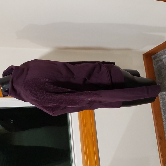 Lululemon floral flock pullover sweatshirt - Picture 7 of 15